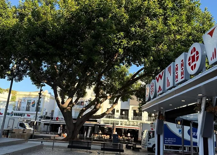 The Downtown 알부페이라